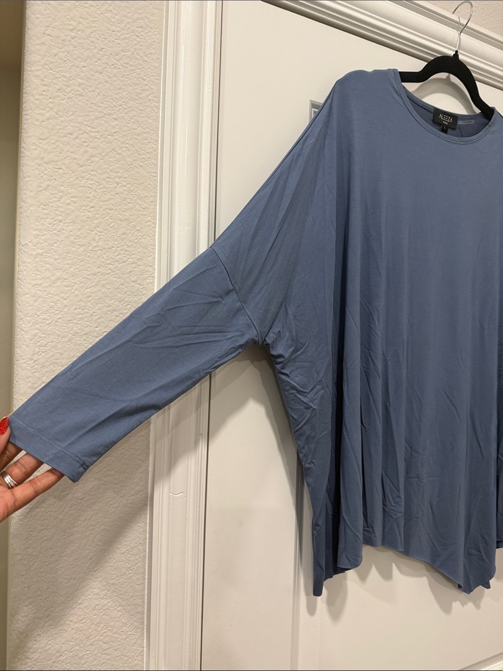 Aleeza Paris Slate Blue Long Sleeve Relaxed Asymmetric Blouse Size Large NWT - Picture 4 of 8